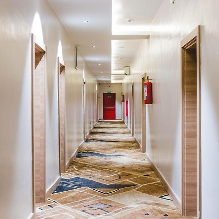 Amber City Hotels Оверрі Екстер'єр фото