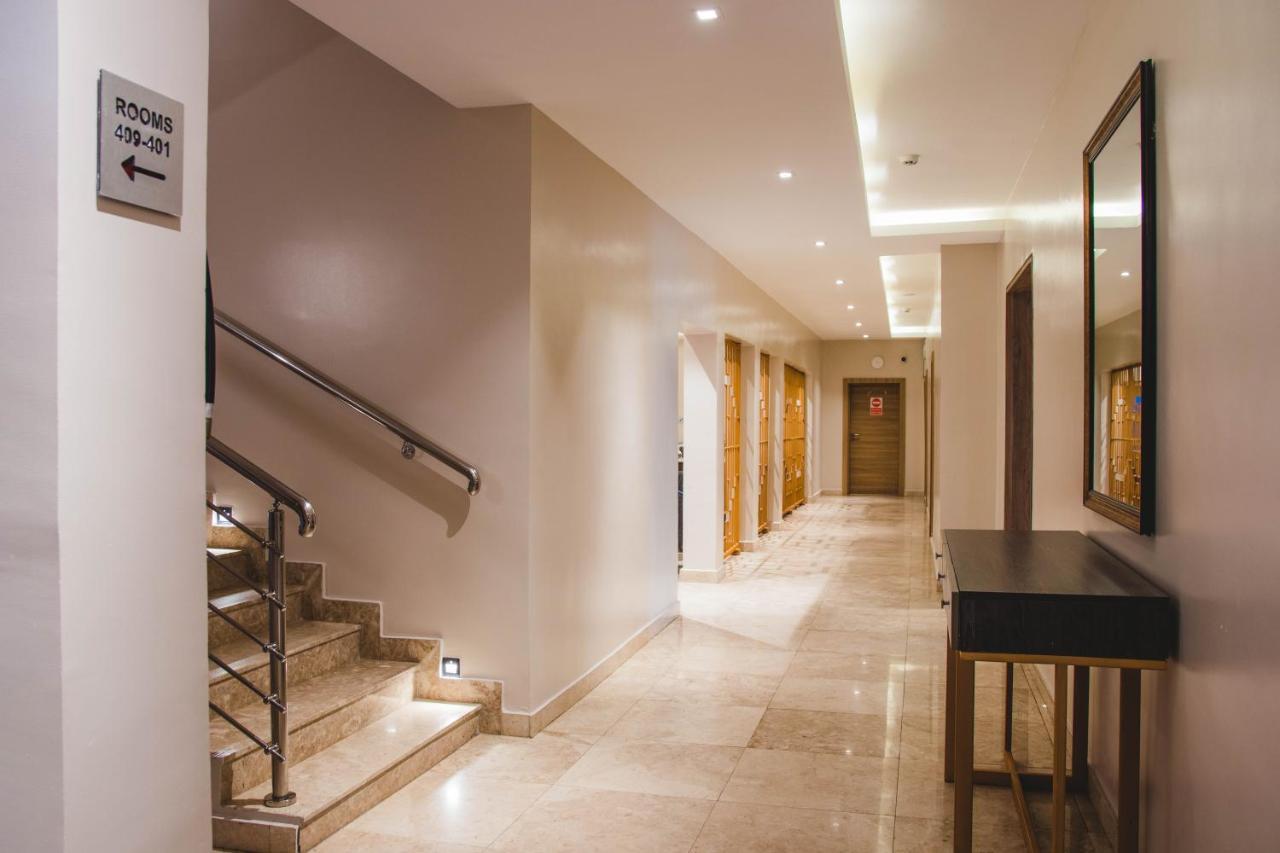 Amber City Hotels Оверрі Екстер'єр фото