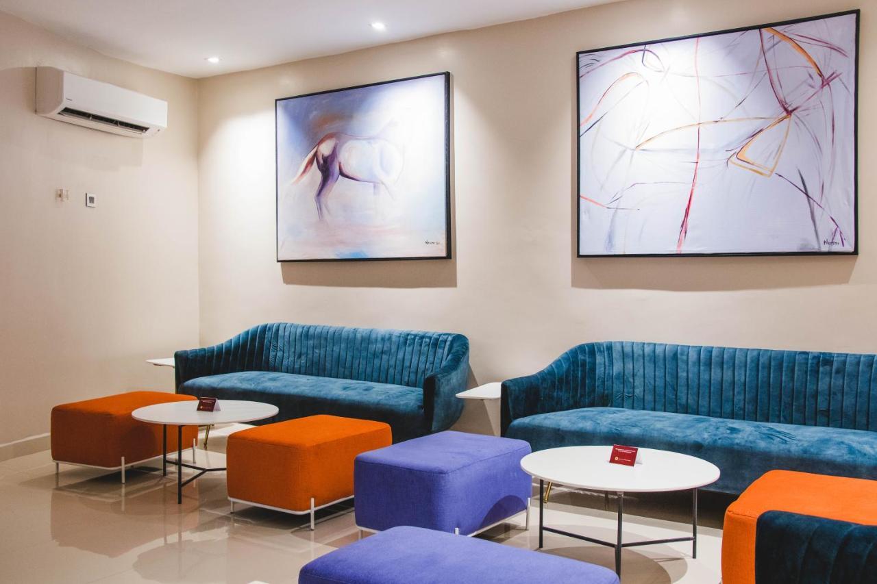 Amber City Hotels Оверрі Екстер'єр фото