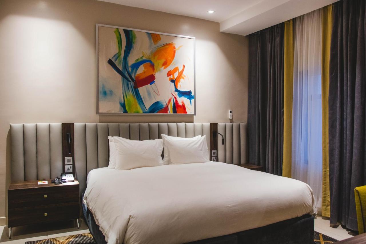 Amber City Hotels Оверрі Екстер'єр фото